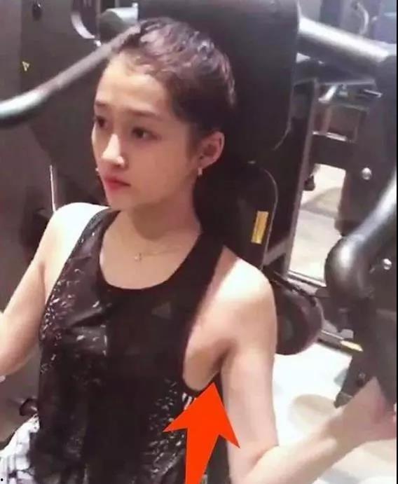 带有腋毛的女明星,揭秘腋毛女明星的时尚态度